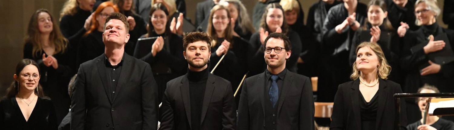 Solistin und Solisten mit Bachchor Mainz in der Christuskirche